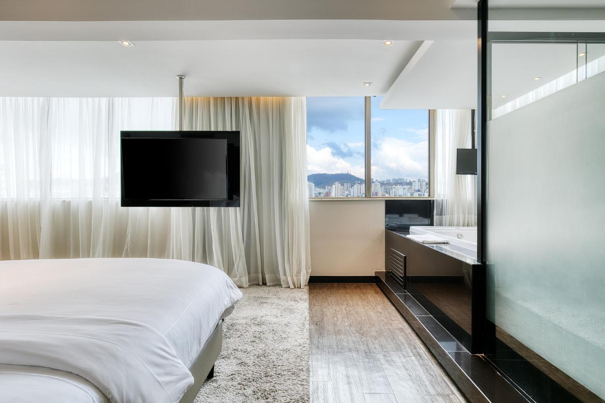 Mercure Belo Horizonte Lourdes Екстер'єр фото